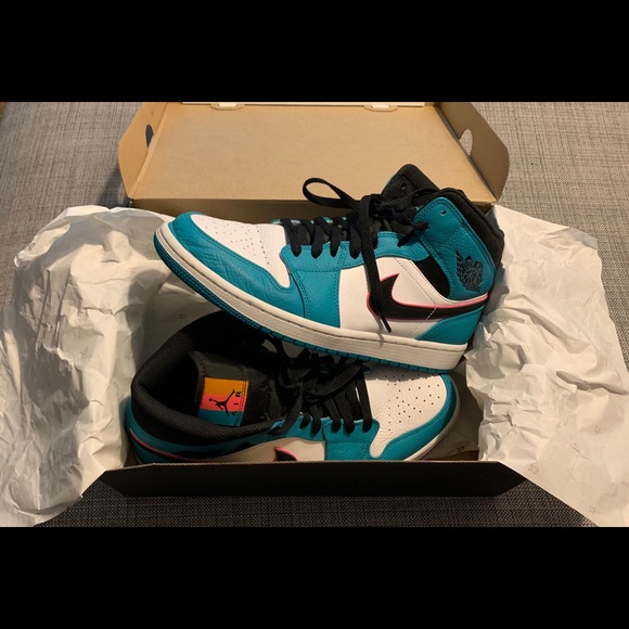Air Jordan 1 Mid South Beach - Picture 2 of 6